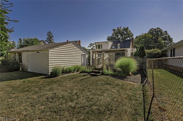 1016 Lander Road, Highland Heights, OH 44143