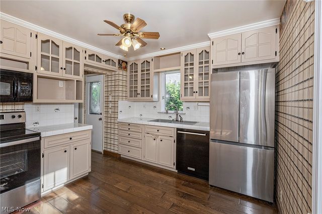 1016 Lander Road, Highland Heights, OH 44143