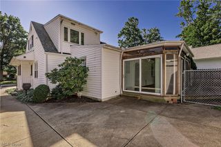 1016 Lander Road, Highland Heights, OH 44143