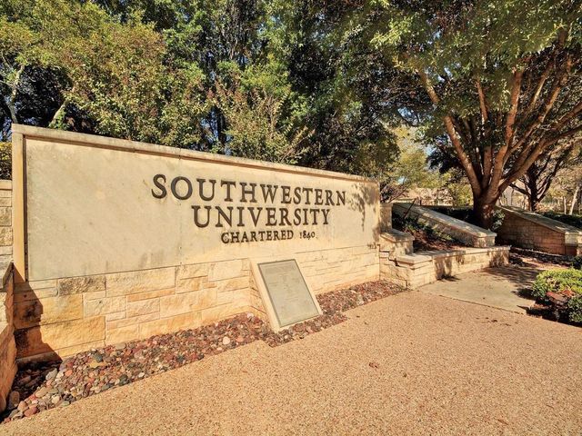 202 S College ST 3, Georgetown, TX 78626