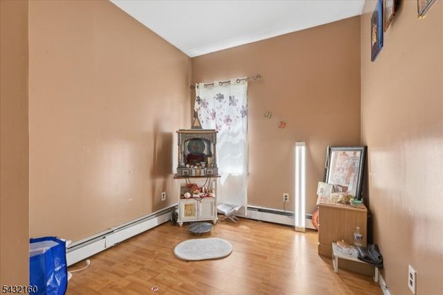 24 Sandalwood Dr, Edison Twp., NJ 08820