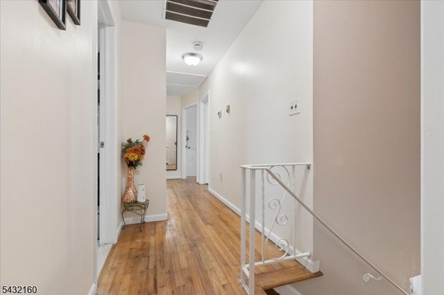 24 Sandalwood Dr, Edison Twp., NJ 08820