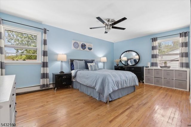 24 Sandalwood Dr, Edison Twp., NJ 08820