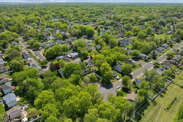 24 Sandalwood Dr, Edison Twp., NJ 08820