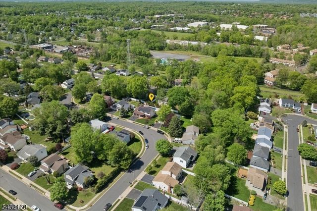 24 Sandalwood Dr, Edison Twp., NJ 08820