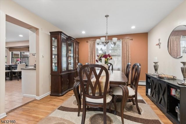 24 Sandalwood Dr, Edison Twp., NJ 08820