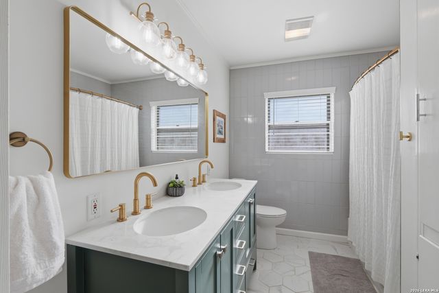 357 TUTTLE RD, Terrell Hills, TX 78209