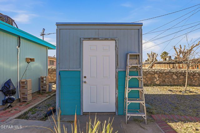 9605 MONTWOOD Drive, El Paso, TX 79925