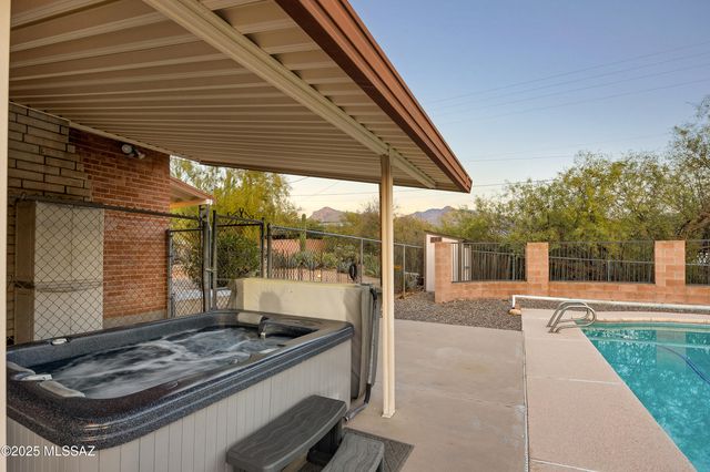 1115 W Giaconda Way, Tucson, AZ 85704