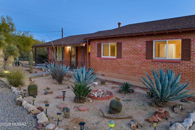 1115 W Giaconda Way, Tucson, AZ 85704