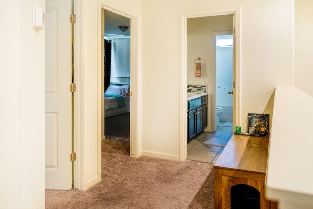 611 N Cattail Court, Fresno, CA 93727
