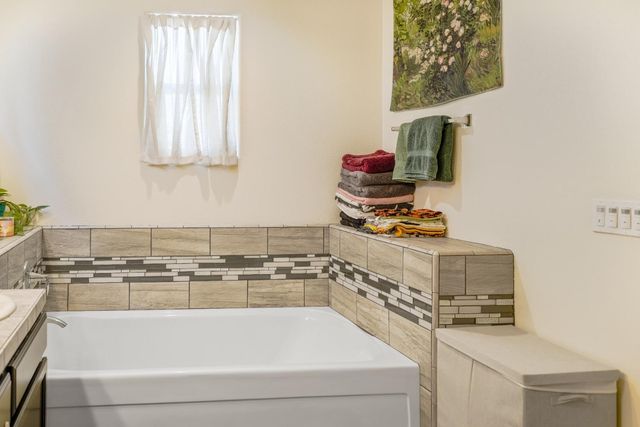 611 N Cattail Court, Fresno, CA 93727