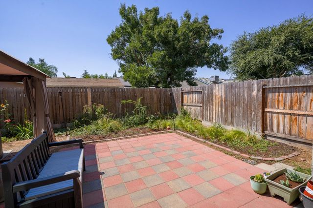611 N Cattail Court, Fresno, CA 93727