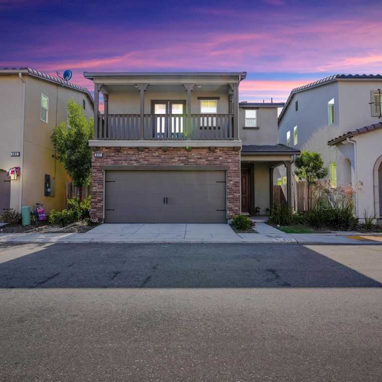 611 N Cattail Court, Fresno, CA 93727
