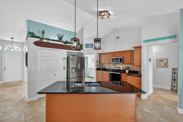 7 WAINWRIGHT Place, Palm Coast, FL 32164