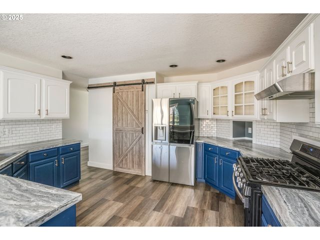 1565 8TH Ave, Hammond, OR 97121