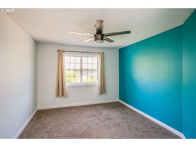 1565 8TH Ave, Hammond, OR 97121