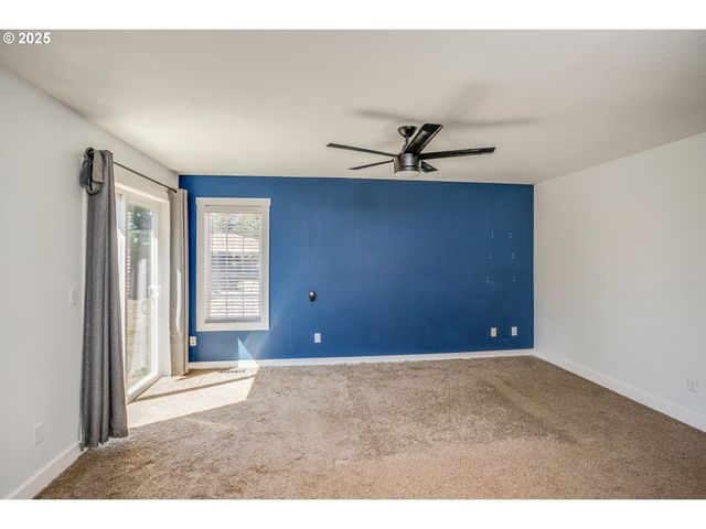 1565 8TH Ave, Hammond, OR 97121