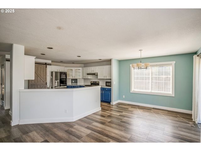 1565 8TH Ave, Hammond, OR 97121