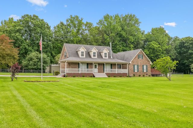 2907 York Rd, Pleasant View, TN 37146