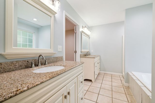 2907 York Rd, Pleasant View, TN 37146