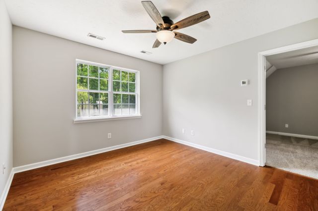 2907 York Rd, Pleasant View, TN 37146