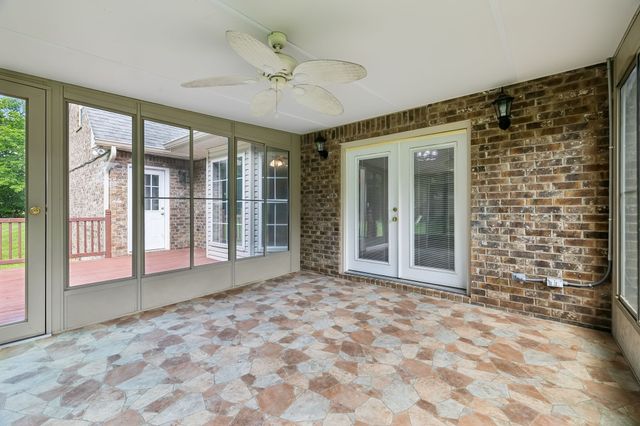 2907 York Rd, Pleasant View, TN 37146