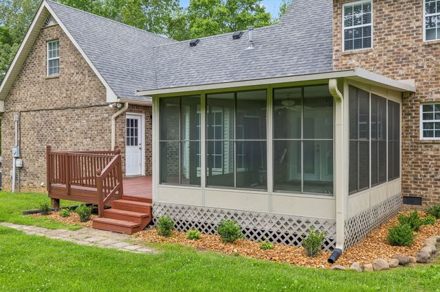 2907 York Rd, Pleasant View, TN 37146