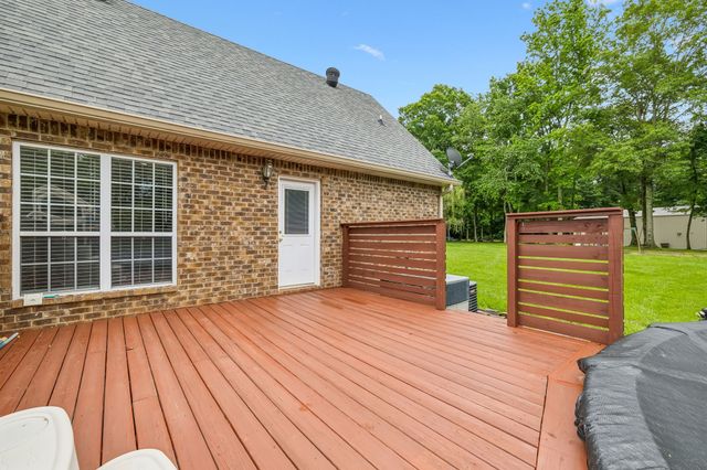 2907 York Rd, Pleasant View, TN 37146