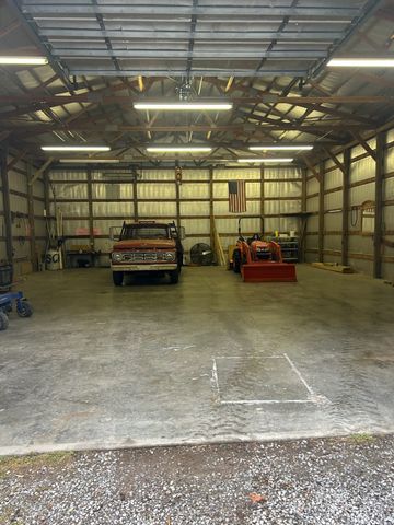 2907 York Rd, Pleasant View, TN 37146