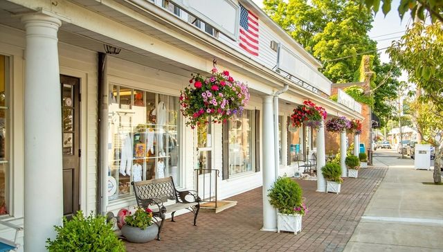 88 Waterfield Road, Barnstable, MA 02655