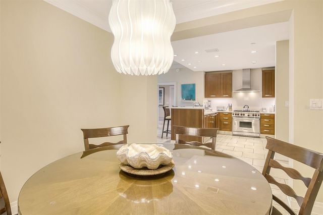 915 SEASIDE DRIVE 511, Weeks 16-17, Sarasota, FL 34242