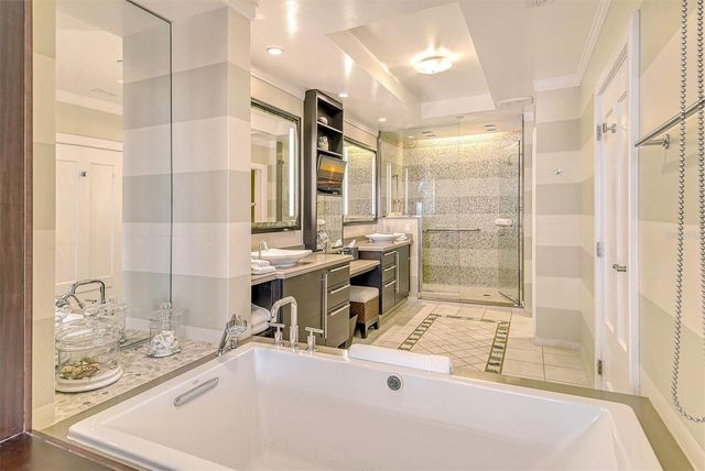 915 SEASIDE DRIVE 511, Weeks 16-17, Sarasota, FL 34242