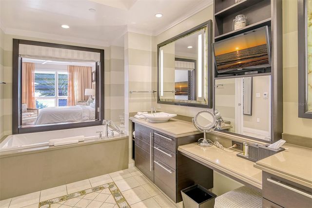 915 SEASIDE DRIVE 511, Weeks 16-17, Sarasota, FL 34242