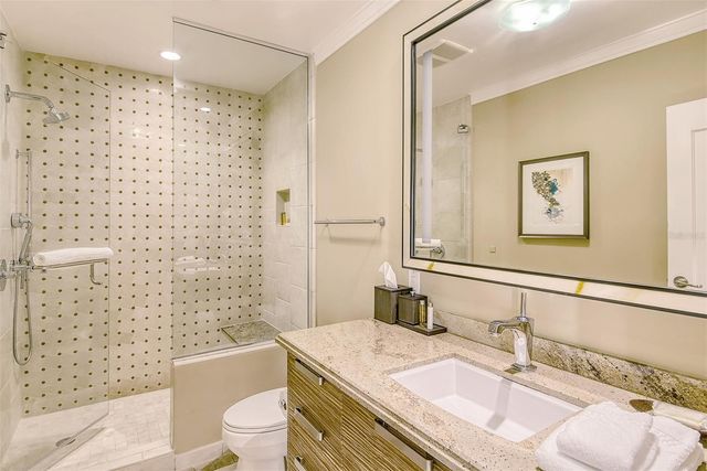 915 SEASIDE DRIVE 511, Weeks 16-17, Sarasota, FL 34242