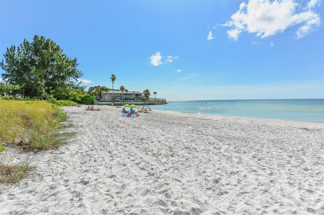 915 SEASIDE DRIVE 511, Weeks 16-17, Sarasota, FL 34242