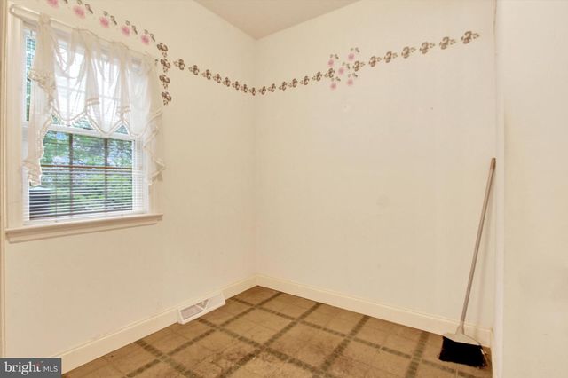 201 WOLGEMUTH DR, Lancaster, PA 17602