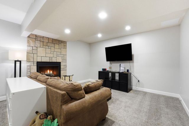 8601 Chalet Road, Bloomington, MN 55438
