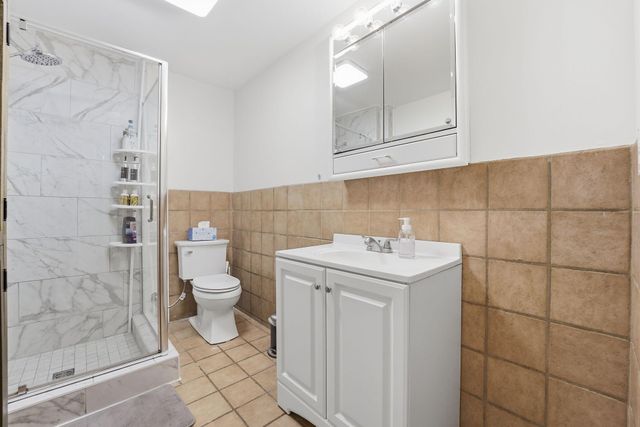 8601 Chalet Road, Bloomington, MN 55438