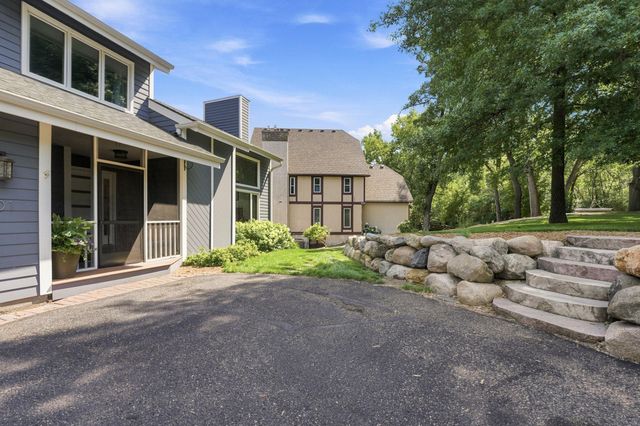 8601 Chalet Road, Bloomington, MN 55438