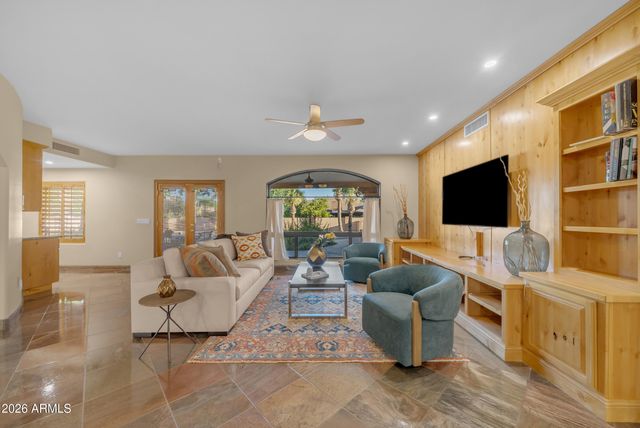 1455 E COLT Road, Tempe, AZ 85284