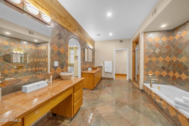 1455 E COLT Road, Tempe, AZ 85284