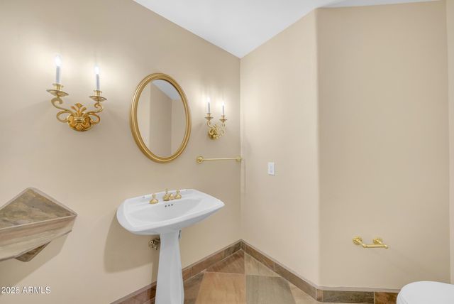 1455 E COLT Road, Tempe, AZ 85284