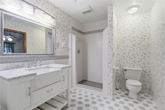 1925 LADY BUG LANE, Deland, FL 32720
