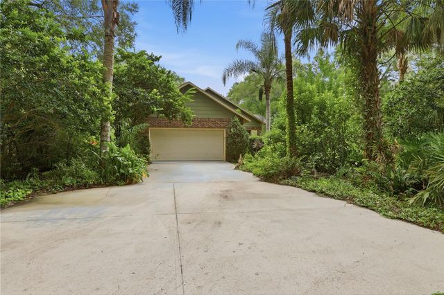 1925 LADY BUG LANE, Deland, FL 32720