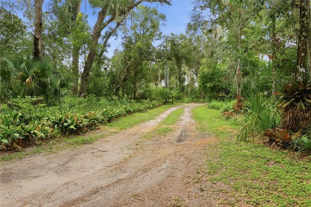 1925 LADY BUG LANE, Deland, FL 32720