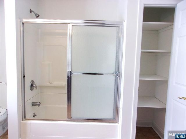 1 Hawthorne 1, Park Ridge, NJ 07645