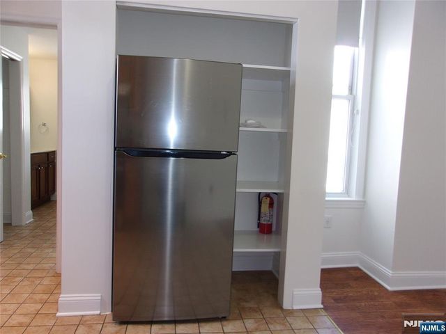 1 Hawthorne 1, Park Ridge, NJ 07645