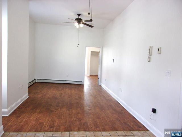 1 Hawthorne 1, Park Ridge, NJ 07645