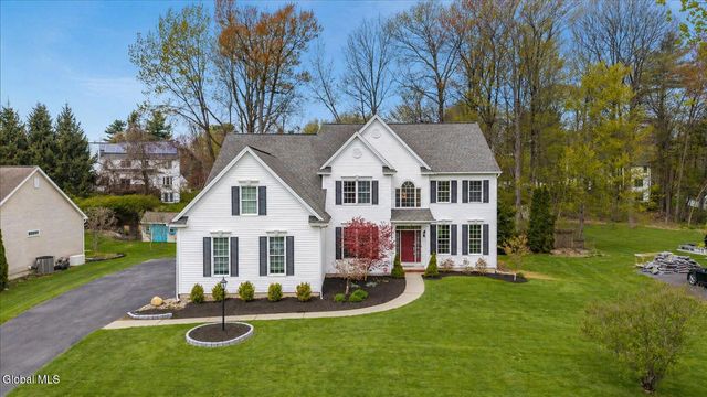 10 Tarragon Terrace, Halfmoon, NY 12065